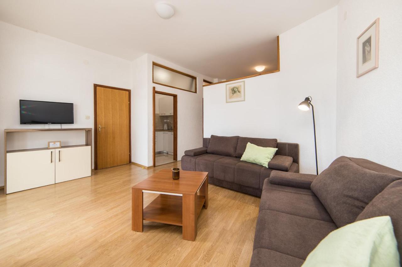 Apartmani Aida Живогошче Экстерьер фото